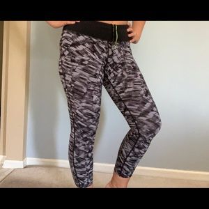 Nike Epic‎ Luxe Patterned Cropped Leggings size M